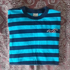 Hollister t-shirt